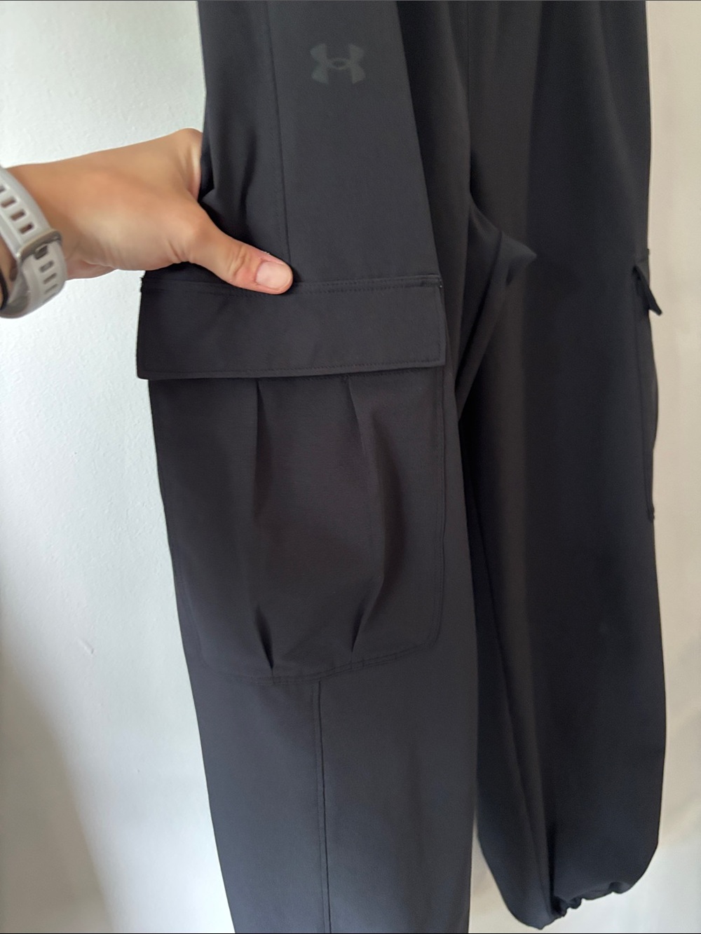 Under Armour Women’s Black Cargo Training Pants - Picture 3 of 6